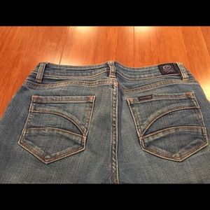 RIP Curl Light Wash Jeans